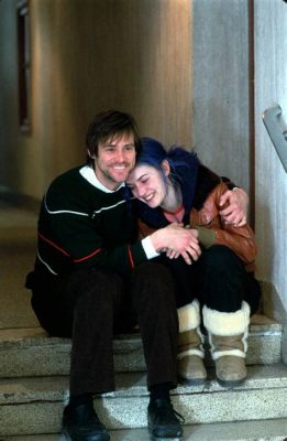   Eternal Sunshine of the Spotless Mind! Eine romantische Reise durch die Tiefen des Vergessens?