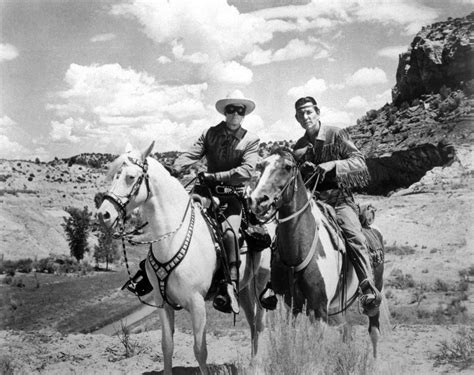  Lone Ranger - Eine Western-Serie für Romantiker und Abenteurer mit einem Hauch von Mystik!